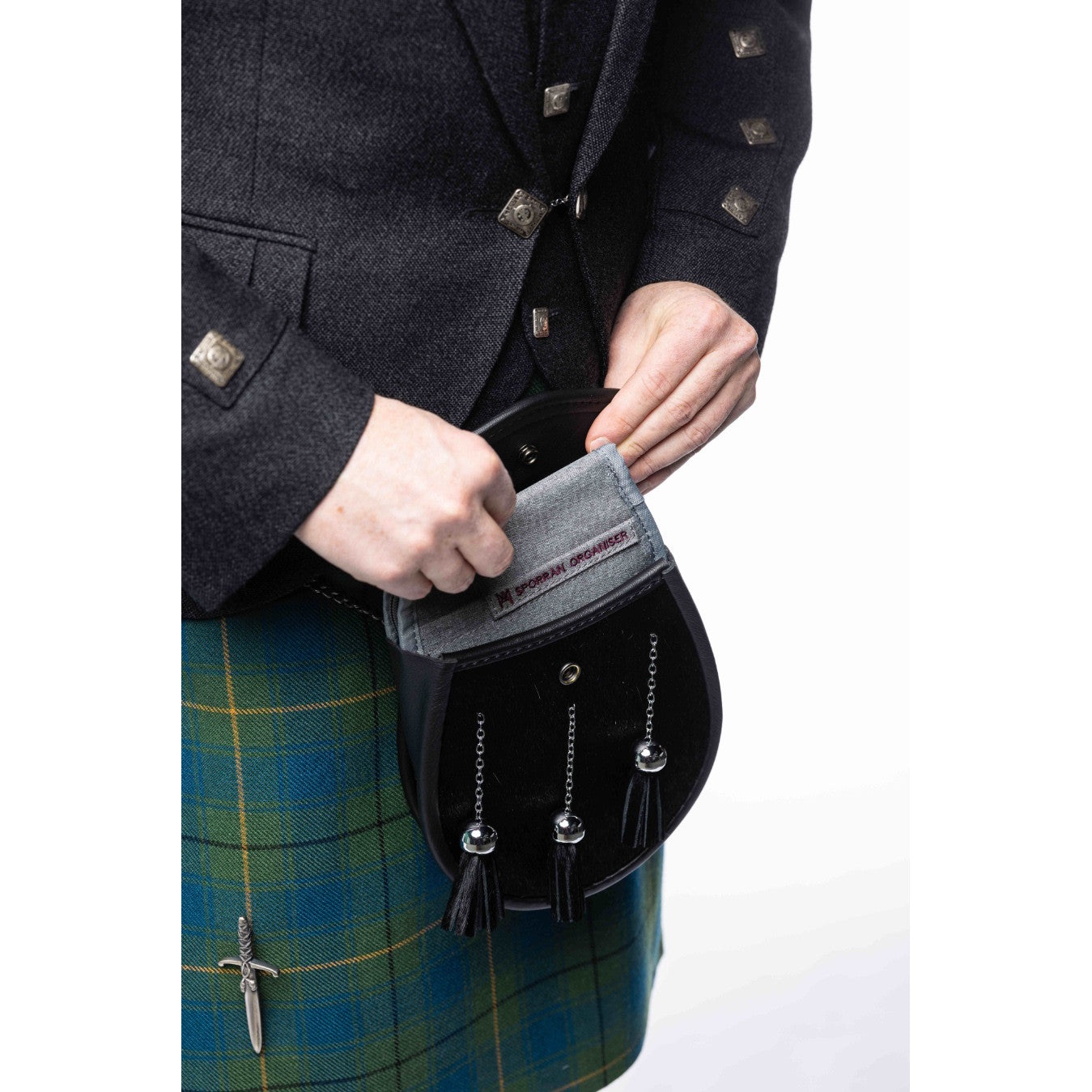 Sporran Organiser — strap and closure detail